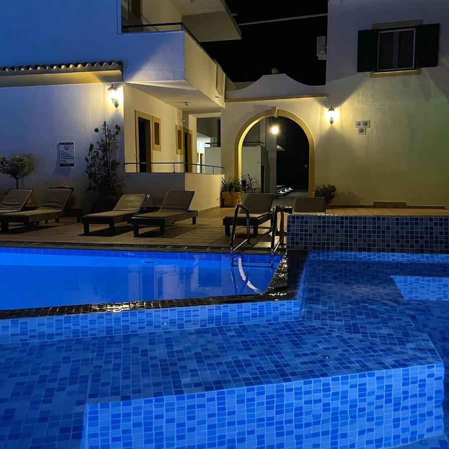 Oasis Beach Club 卡沃斯 外观 照片